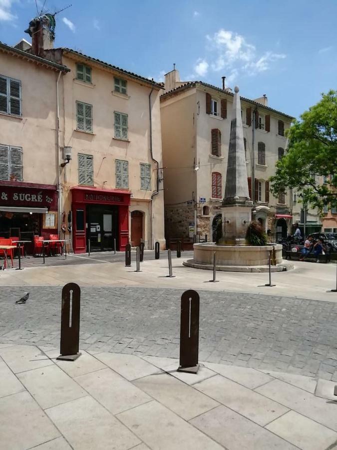 Charmant T2 Dans Le Vieux Centre De La Valette Du Var Appartement Buitenkant foto